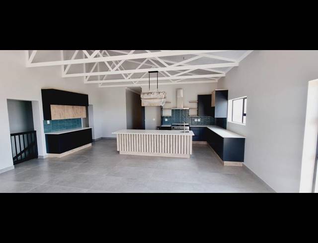 3 BEDROOM HOUSE FOR SALE IN ISLAND VIEW